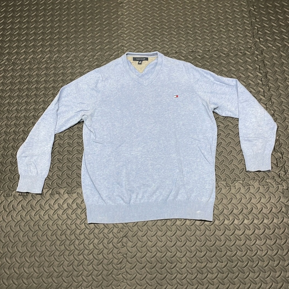 Tommy Hilfiger mens Vneck blue sweater L